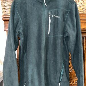 Columbia Dark Green full zip Fleece Jacket with Zippered Pockets